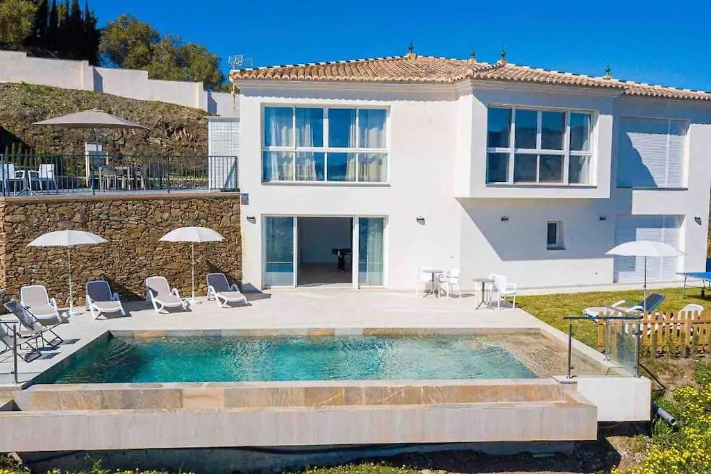 Gran Villa Con Bonitas Vistas Nerja Spain