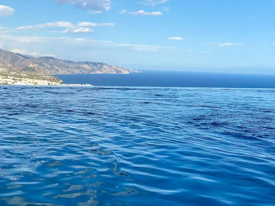 Gran Villa Con Bonitas Vistas Nerja İspanya